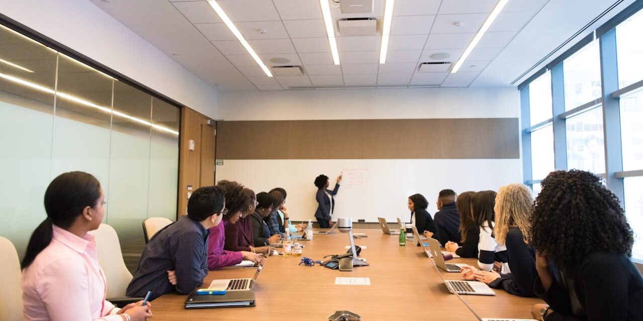 pexels-divinetechygirl-1181396